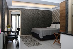 DT SUITES