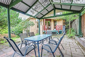 StayAU Comfy Two-Story with Pool Table