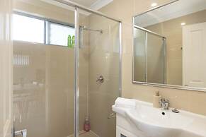 Smart Suites Self Check-in - 1BDR Balcony Darnley