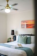 StayAU Pet-Friendly 7BR Spacious Retreat