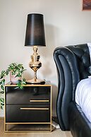 StayAU Pet-Friendly 7BR Spacious Retreat
