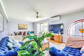 StayAU Pet-Friendly 7BR Spacious Retreat
