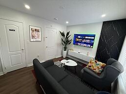 Cozy Two-level Apartment With Separate Entrance in Brampton