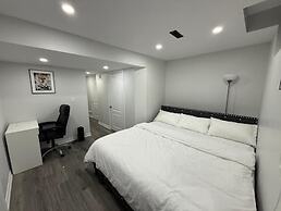 Cozy Two-level Apartment With Separate Entrance in Brampton