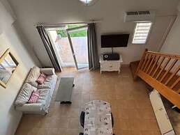 Villa With Heated Pool and Private Garden