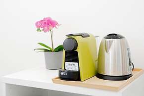 Eos Elegant Apartment & Suites