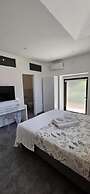 Eos Elegant Apartment & Suites