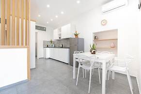 Eos Elegant Apartment & Suites