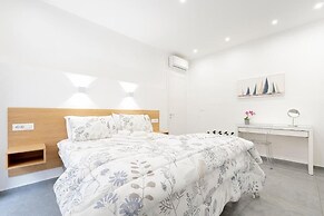 Eos Elegant Apartment & Suites