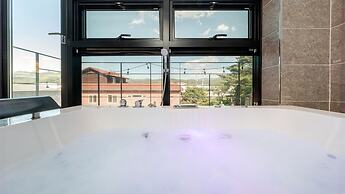 Gyeongju Bomun Arno Pool Villa