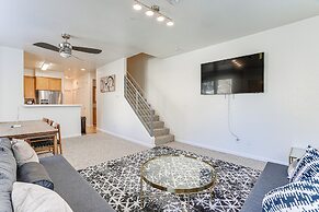 Walk to Bart Station: Richmond Townhome w/ Balcony