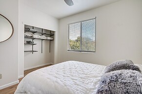 Walk to Bart Station: Richmond Townhome w/ Balcony