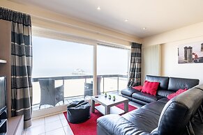 Apartment in Blankenberge With Sea View