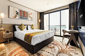 April Hotel