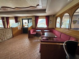 HC HOTEL GARNI ROOM AND APARTMENT