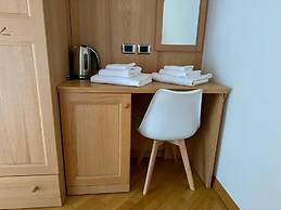 HC HOTEL GARNI ROOM AND APARTMENT