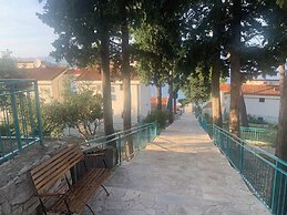 Lumbarda Resort Apartments