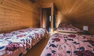 Holiday Home With Sauna, Jacuzzi and Private Pond
