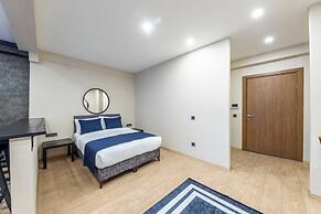the business class suit karkoy
