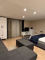 the business class suit karkoy