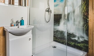 Holiday Home With Sauna, Jacuzzi, Private Pond