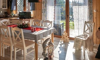 Holiday Home With Sauna, Jacuzzi, Private Pond