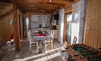 Holiday Home With Sauna, Jacuzzi, Private Pond