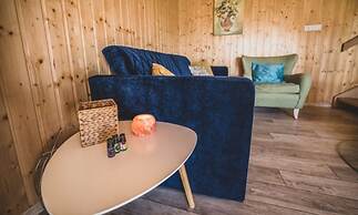 Holiday Home With Sauna, Jacuzzi, Private Pond