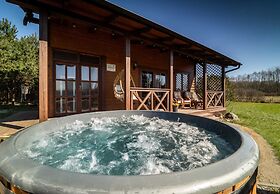 Holiday Home With Sauna, Jacuzzi, Private Pond