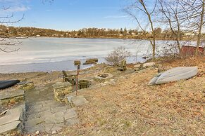 Year-round Fun in Monroe! Lakefront Family Home