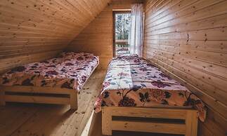 Holiday Home With Private Pond, Jacuzzi and Sauna