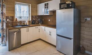 Large Holiday Home, Salt Cave, Jacuzzi, Sauna