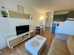 Apartment With Garden and Pool Access