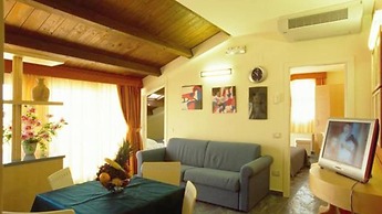 Anchise Mare Holiday Apartments