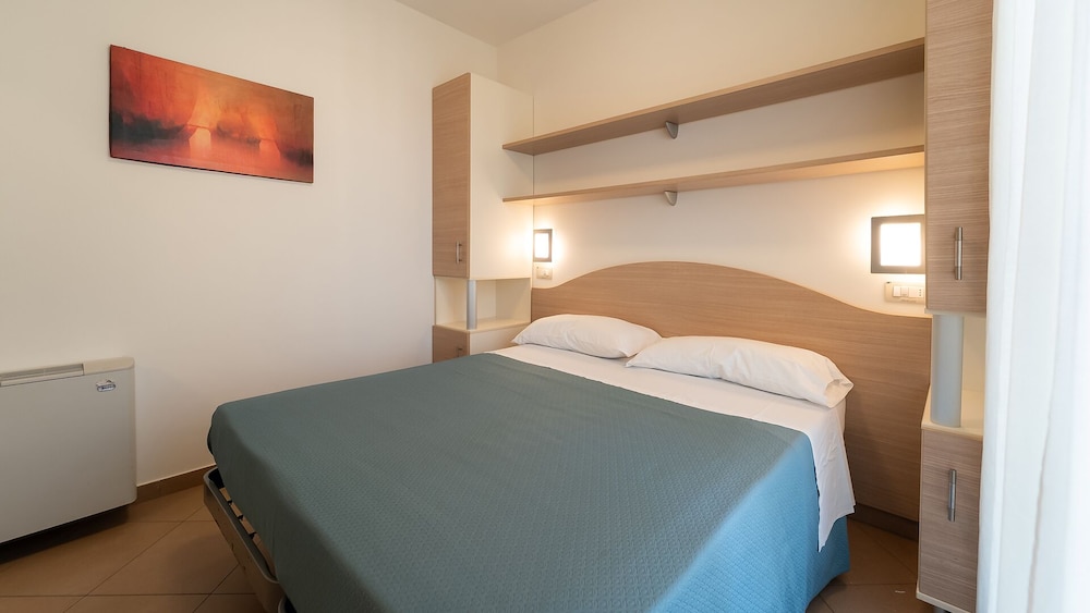 Anchise Mare Holiday Apartments