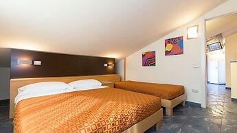 Anchise Mare Holiday Apartments