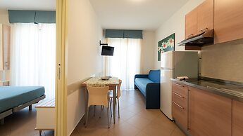 Anchise Mare Holiday Apartments