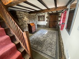 16th Century Devon Longhouse, Stunning Views