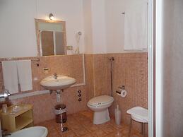 SIRIS HOTEL