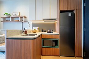 Weave Suites - Novena