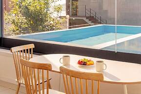 Geoje Gonggan Pool Villa