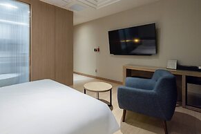 H-AVENUE HOTEL