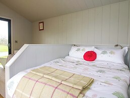 Leafy Oaks Cabin