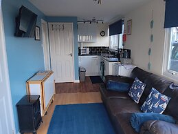 Bay View Chalet 2 Bed Sleeps 4 Pets Garden Beach