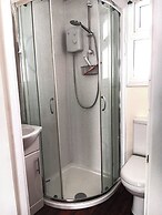 Bay View Chalet 2 Bed Sleeps 4 Pets Garden Beach