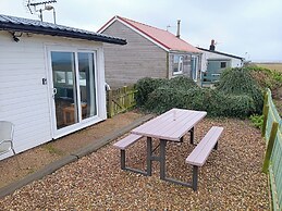 Bay View Chalet 2 Bed Sleeps 4 Pets Garden Beach