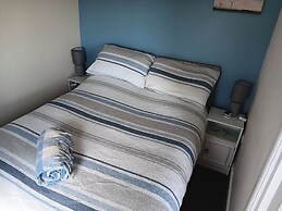 Bay View Chalet 2 Bed Sleeps 4 Pets Garden Beach