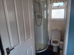 Bay View Chalet 2 Bed Sleeps 4 Pets Garden Beach