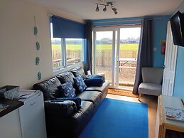 Bay View Chalet 2 Bed Sleeps 4 Pets Garden Beach