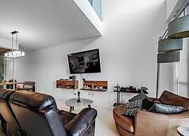 The Waterfront Suites